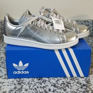 *SOLD* Adidas Originals Stan Smith silver sneaker